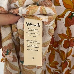 Never worn DVF sample midi dress, lightweight, perfect fall transition dress